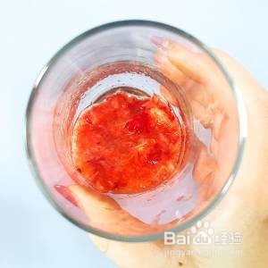 微醺草莓鸡尾酒