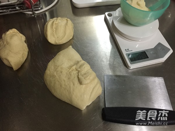 超熟鲜奶吐司(来自妃娟)