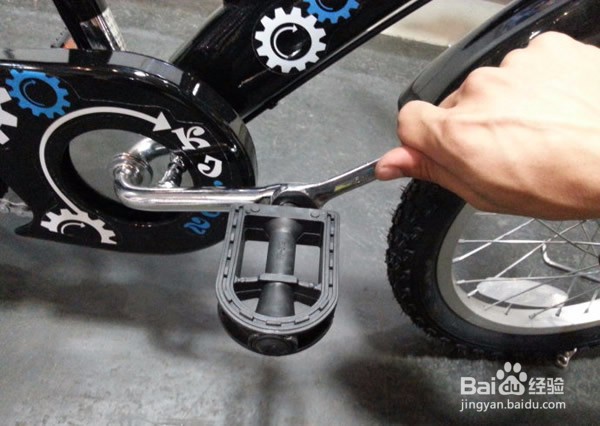 儿童自行车怎么安装