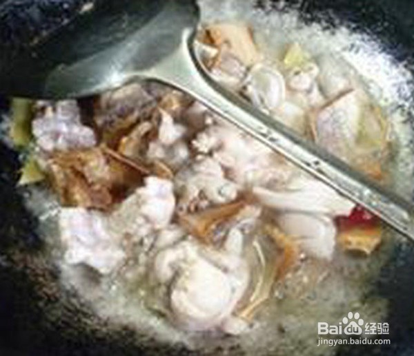 黄鱼鲞烧牛蛙的做法