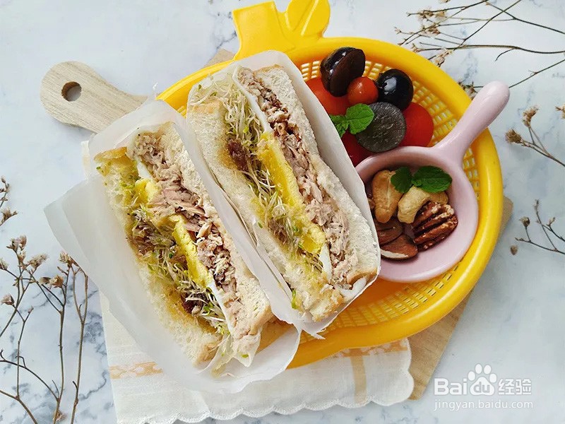 虾酱鱼蛋三明治的做法