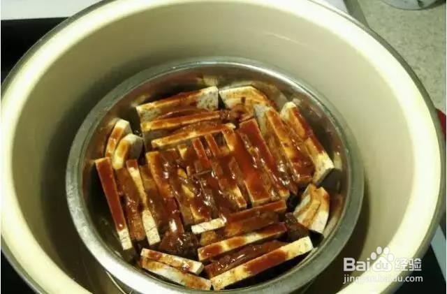 芋头扣肉的做法