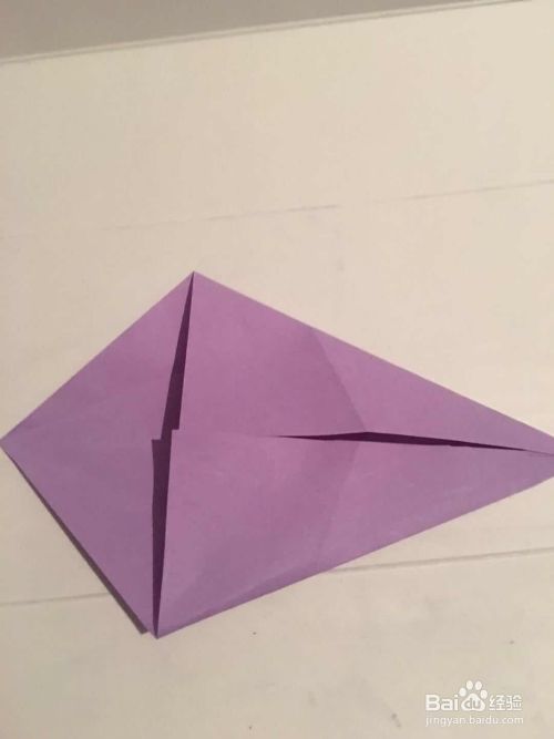 怎样用彩纸折叠一条简单易学的锦鲤