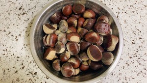 制作好吃的烤板栗