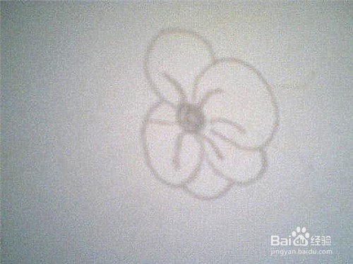 简笔画梅花怎样画：