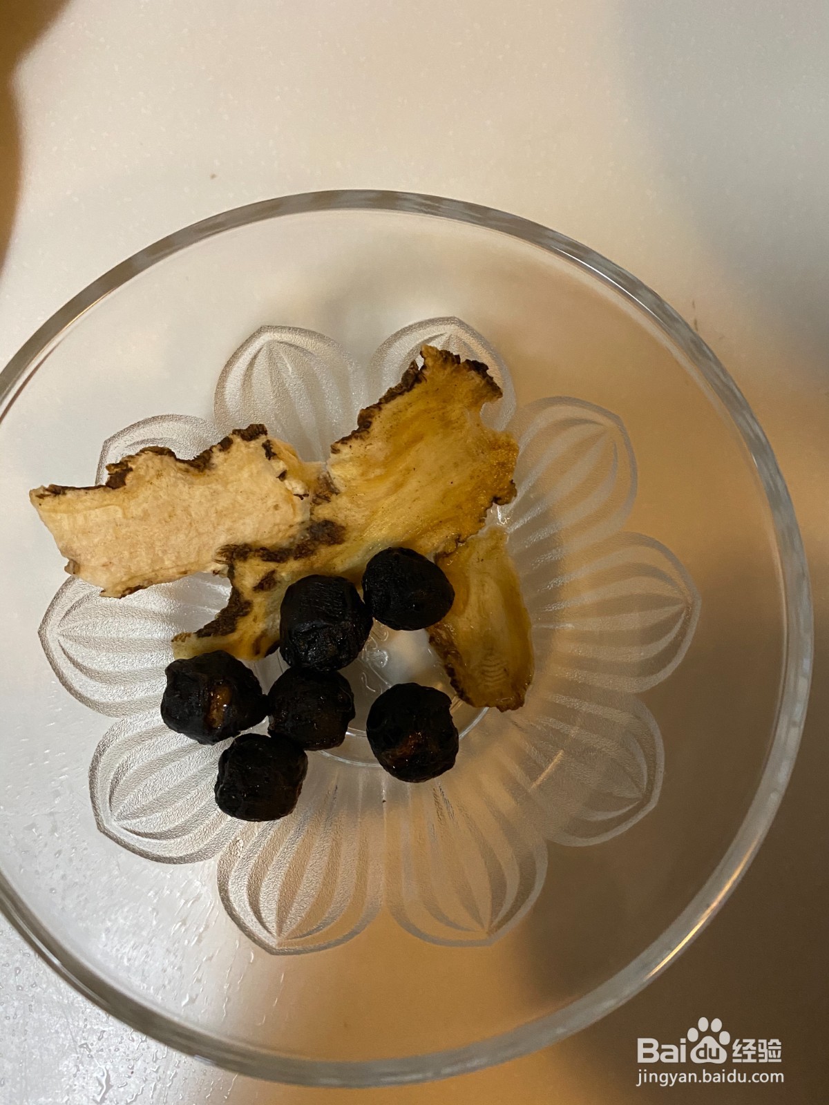 当归鸡蛋红糖水