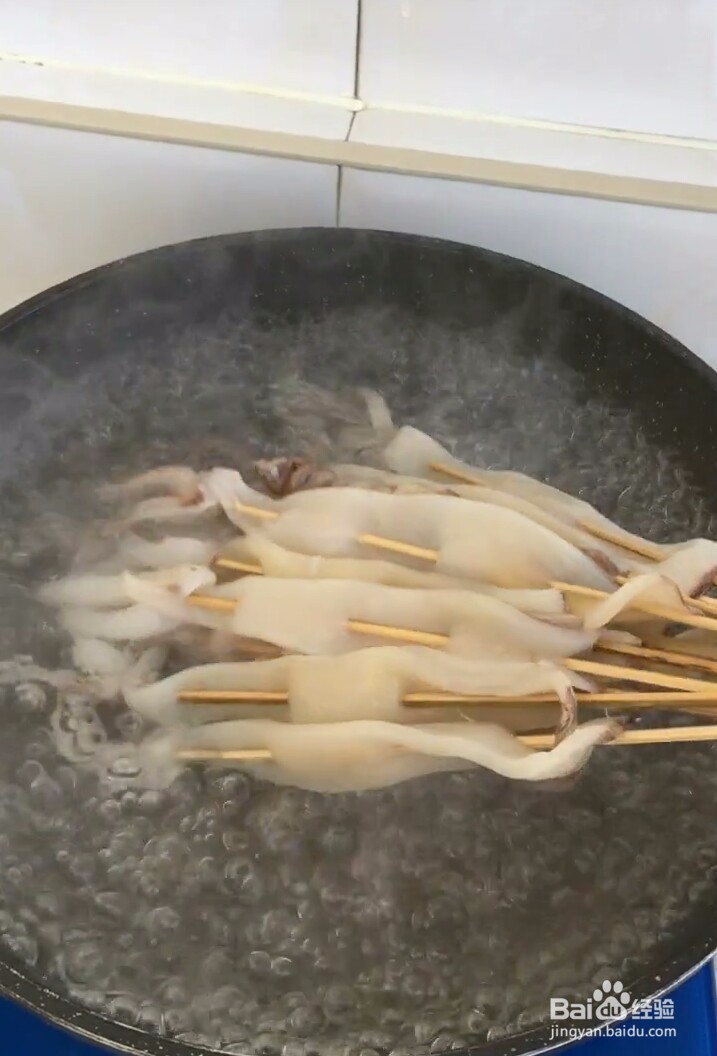 鱿鱼小串做法。