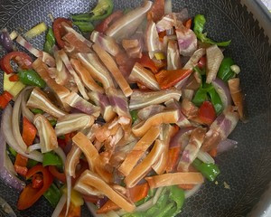 爆炒猪耳朵的做法