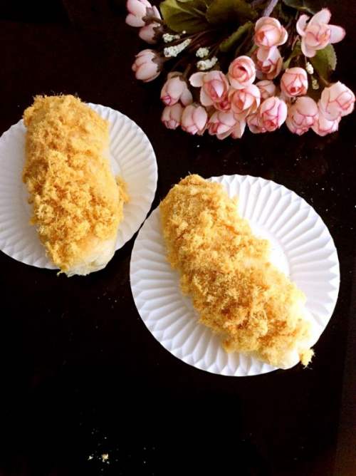 莜面肉松沙拉包