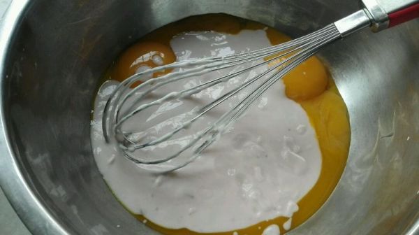 蜂蜜酸奶戚风蛋糕