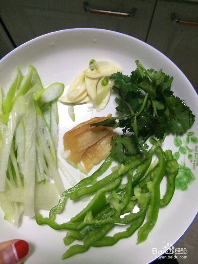 香酥鱿鱼圈的做法