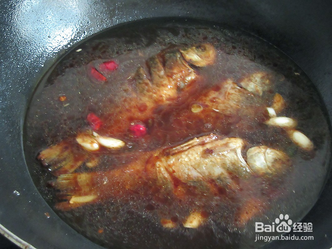 【鲫鱼炖豆腐】简单做法
