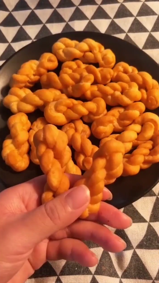 香酥鸡蛋小麻花怎么做