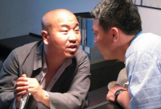 朋友们,有谁看过《乡村名流》?最后亚芳和谁在一起了?那个高长水最后怎么了