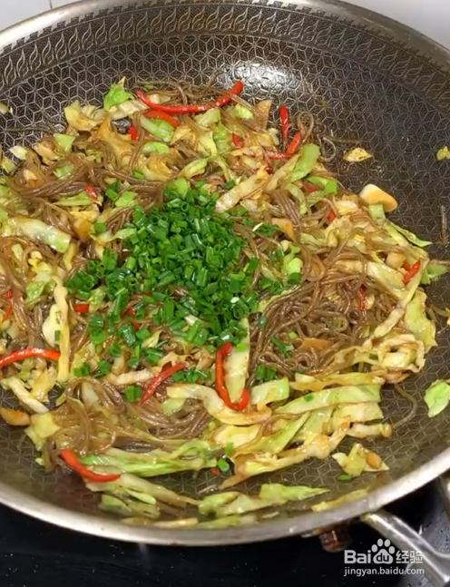 如何制作包菜炒粉条