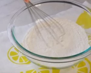 葡萄干糯米卷的做法
