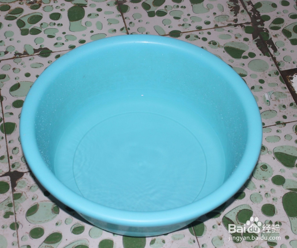 用生活中的食材药物治白发