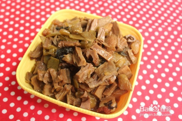 笋干炖酸菜的做法