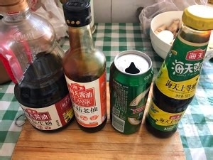 教你怎么做不加水的卤鸡蛋鸡爪