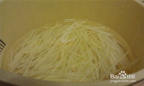 家常菜菜谱20:酸辣土豆丝---炒土豆丝的做法