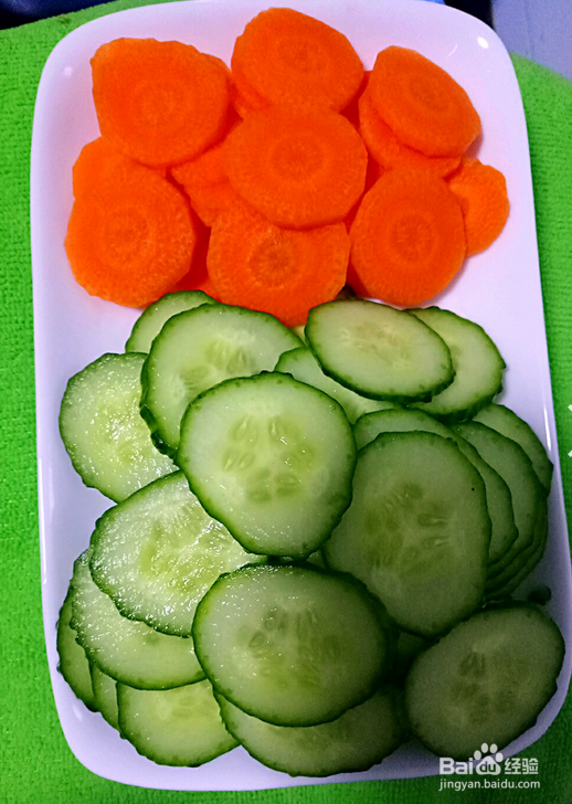 家常小菜黄瓜木耳炒鸡蛋