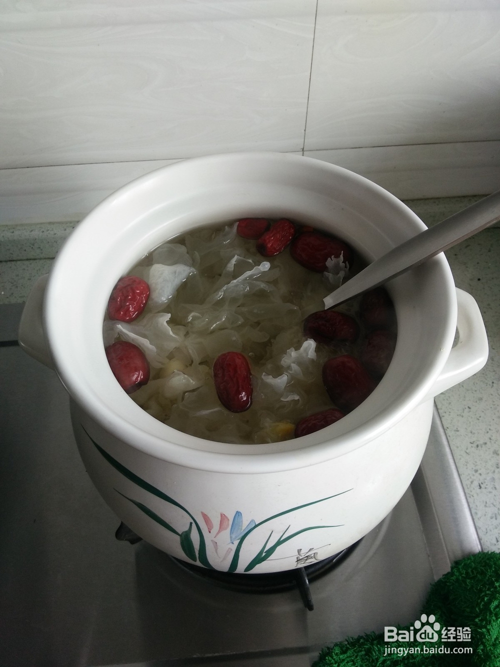 如何制作银耳莲子羹