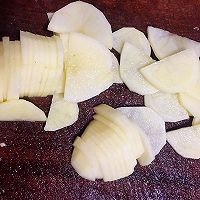 腊肠蒸土豆的美味做法