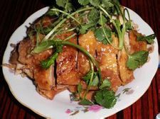 【2011菜展】年菜之五脆皮清香的-----香油白斩大公鸡