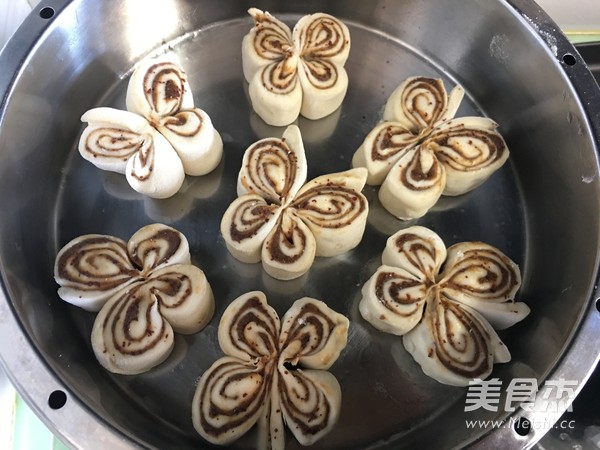 枣泥蝴蝶卷的做法