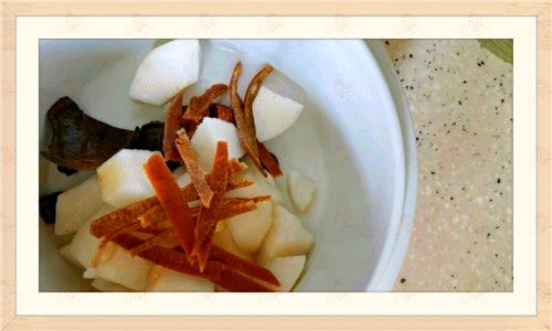 陈皮罗汉果炖雪梨汤