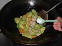 西葫芦炒肉片怎么做