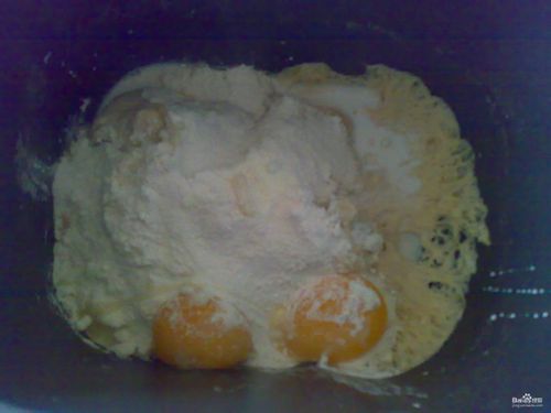 小号巨蛋牛奶面包