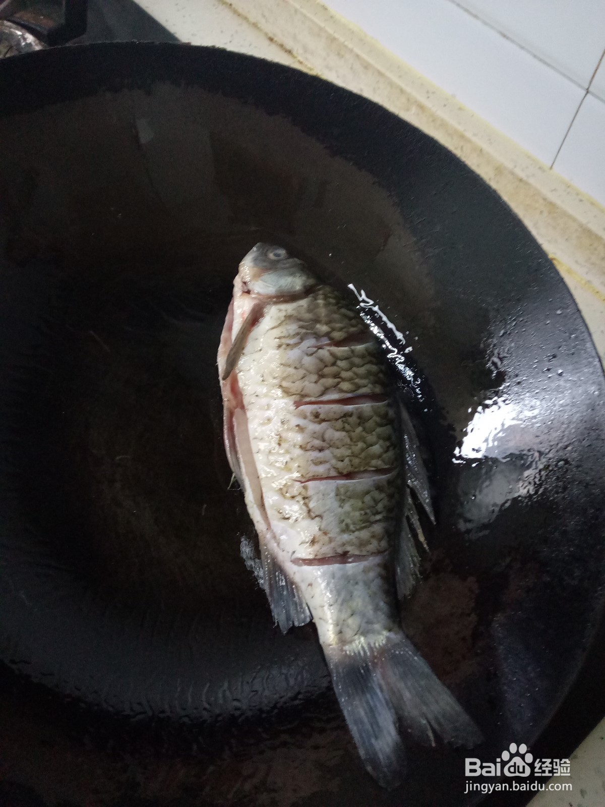 家常简单烧鲫鱼