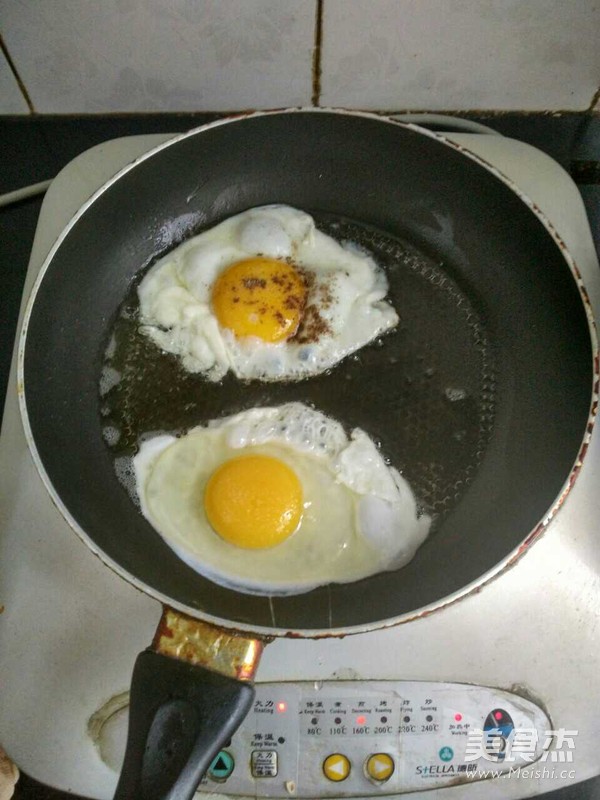 煎蛋的家常做法