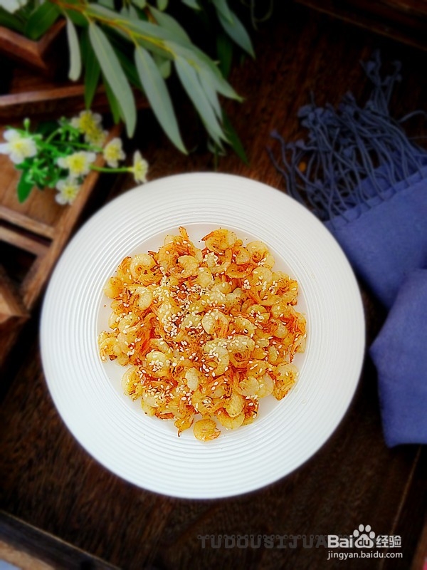 如何做蒜爆湖虾？