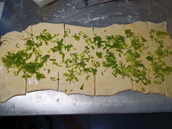 发面葱花千层饼