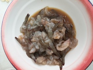 制作黄金蝴蝶虾