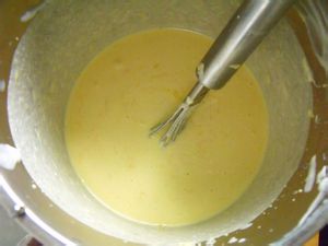 芒果鲜奶冰激凌