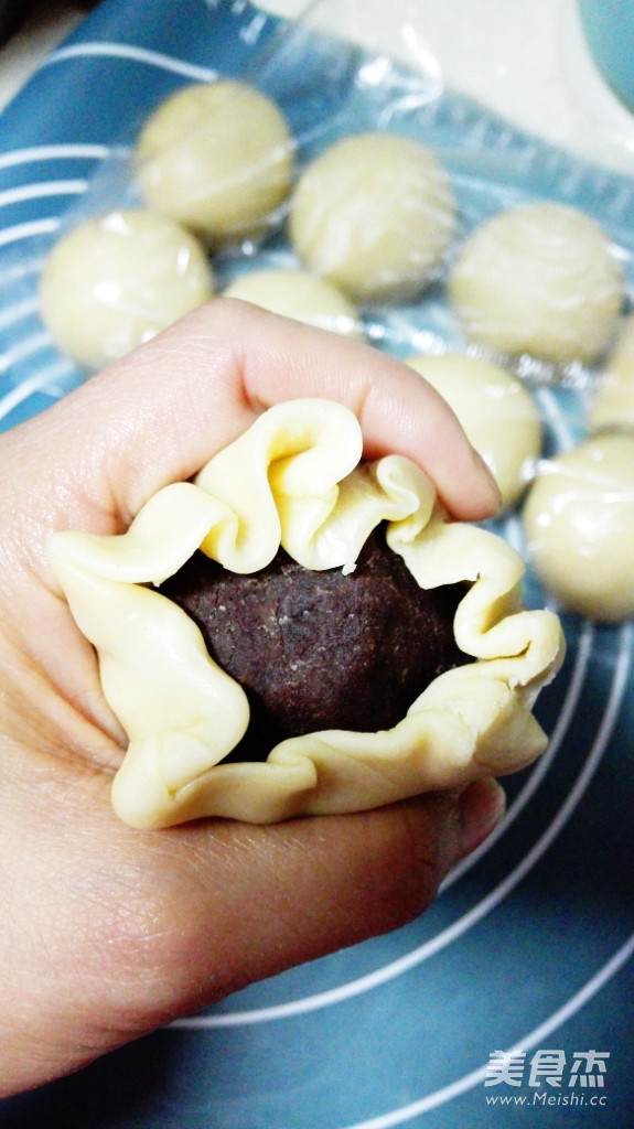 蛋黄酥的家常做法