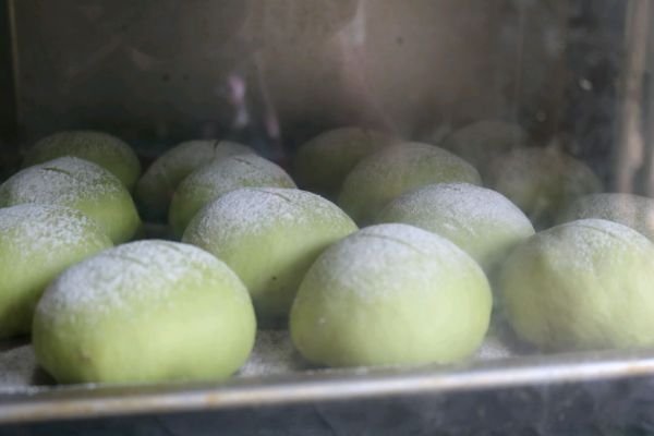抹茶土司和抹茶豆沙面包