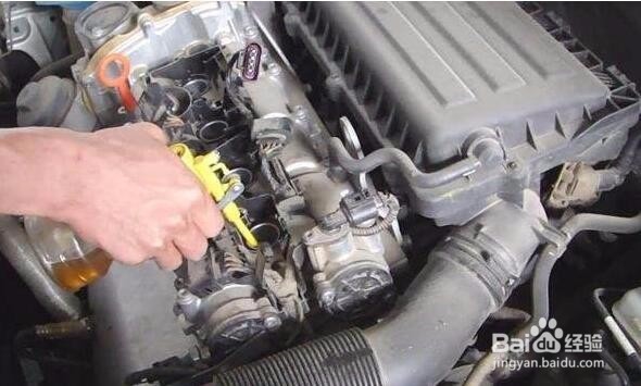如何清洗汽车发动机呢
