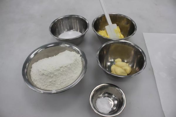 国民级彩色菠萝包配方收藏来学