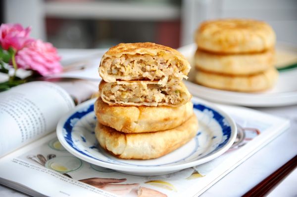 酸菜猪肉粉条馅饼