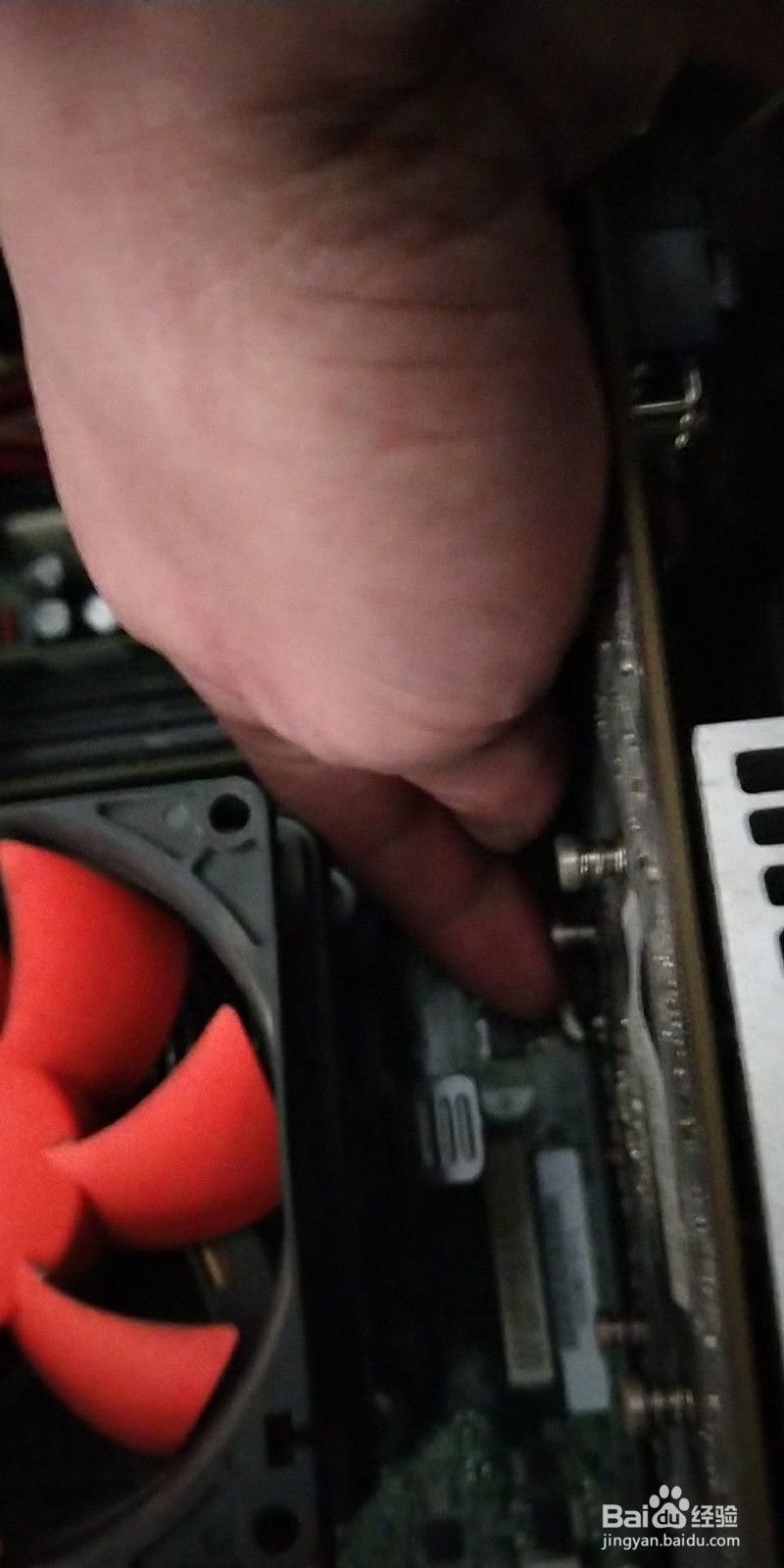 显卡怎么拔下来