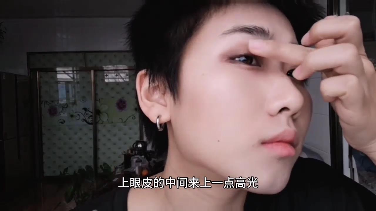 简单百搭的眼影怎么画
