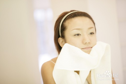 寻找无孔毛孔的秘密？