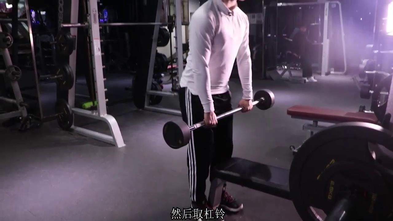臀腿训练，杠铃硬拉动作教学