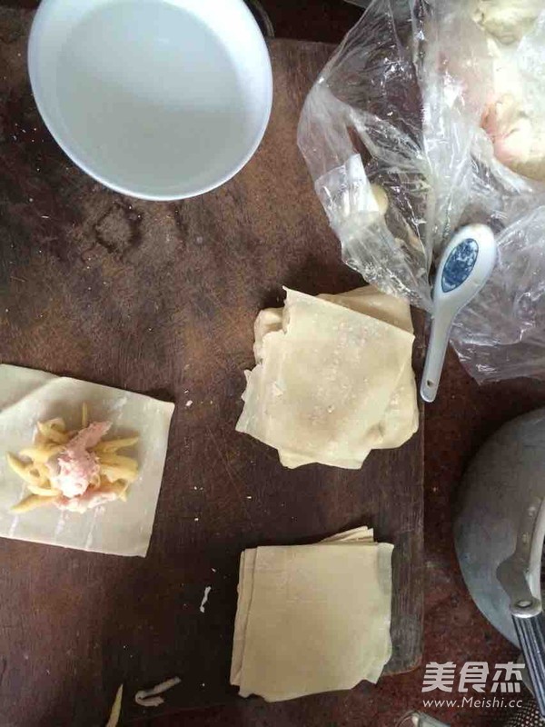 包饺子的家常做法