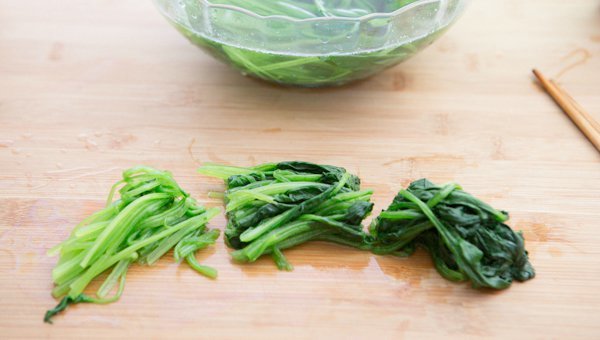菠菜蘑菇焗面包