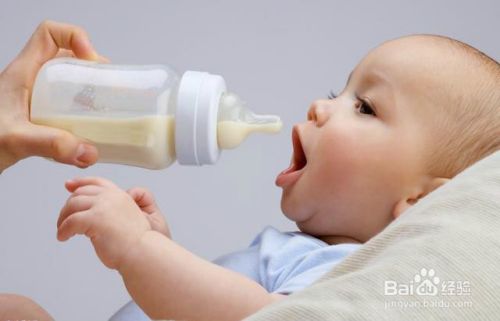 公共场合怎么喂宝宝吃奶